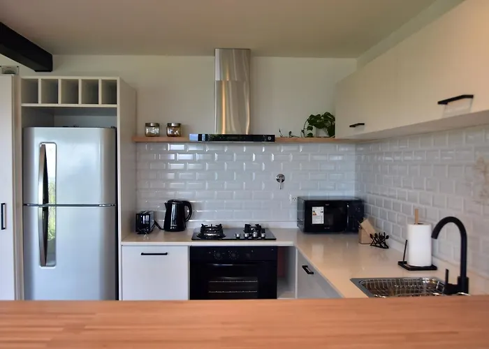 Moderno Y Luminoso Con Vista Al Lago!